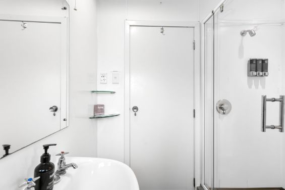 Superior King Studio bathroom