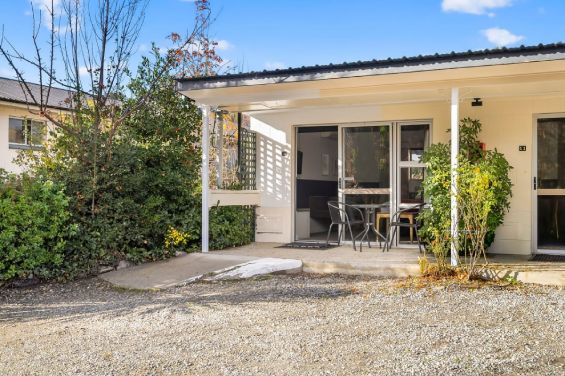 Superior King Studio outside