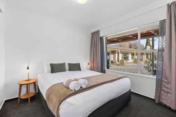 Superior Two Bedroom King Apartment king-size bed